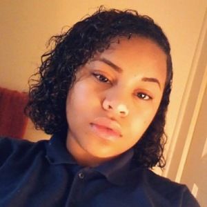 Meet your Posher, Kayla